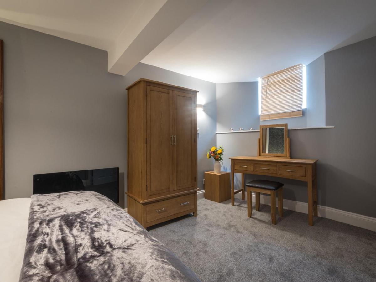 Southernhay Basement Apartment Exeter Exterior foto